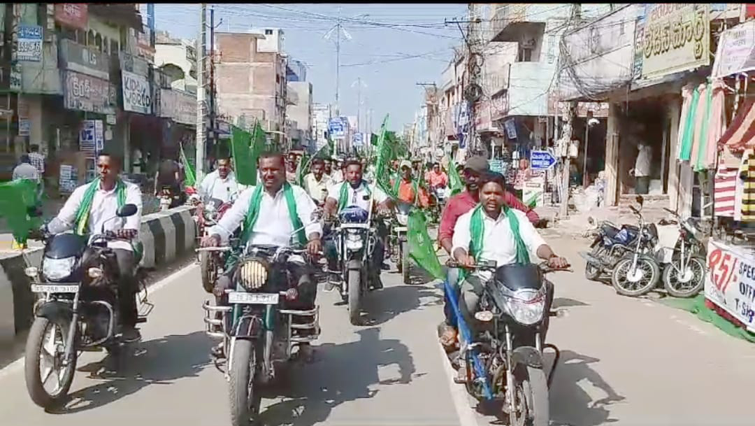 ఆదివాసి సంక్షేమ పరిషత్  జీవో ఎంఎస్ నెంబర్ 3 చట్టం చేయాలని బైక్ ర్యాలీ చేయడం జరిగింది.