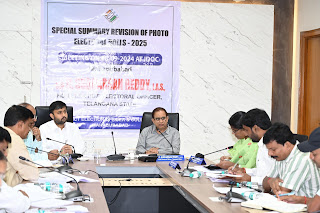 ఆర్డీవ్సో, తహసిల్దార్స్, ఎన్నికల విభాగం సిబ్బందితో సమీక్ష సమావేశం నిర్వహించిన  రాష్ట్ర ప్రధాన ఎన్నికల అధికారి సుదర్శన్ రెడ్డి
